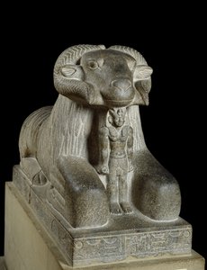 アメンの羊の像、紀元前680年頃の花崗岩